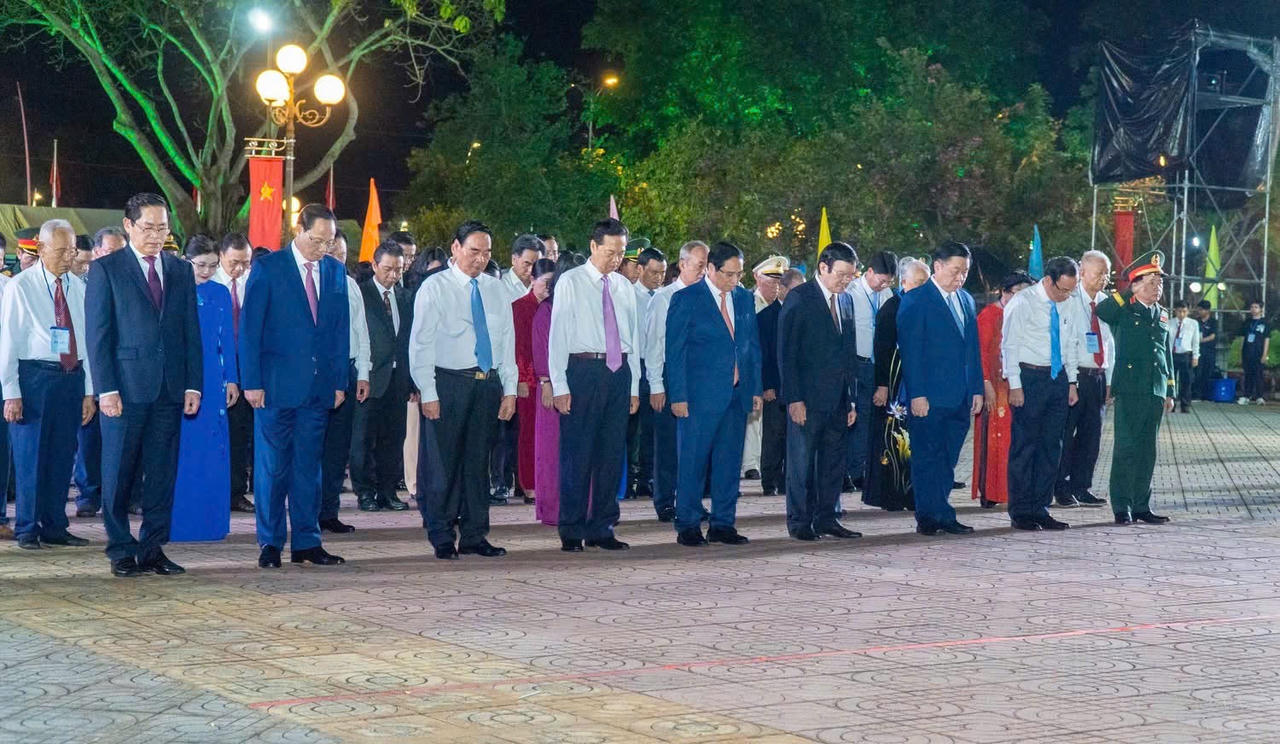 Thủ tướng dự Lễ kỷ niệm 60 năm Chiến thắng Bình Giã