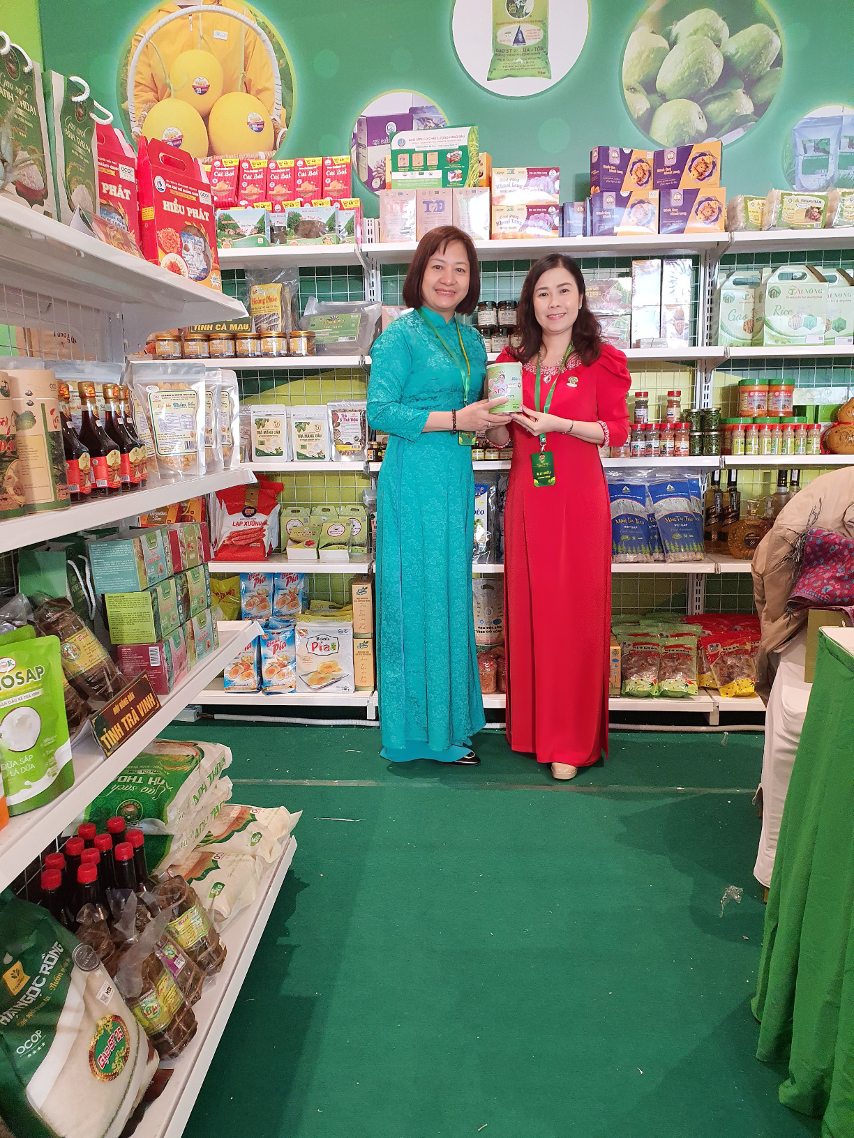 Vươn lên làm giàu từ cánh đồng sen bị bỏ hoang