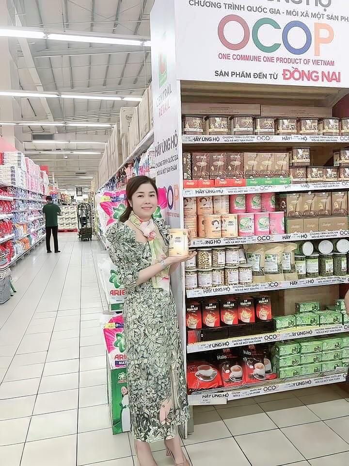 Vươn lên làm giàu từ cánh đồng sen bị bỏ hoang