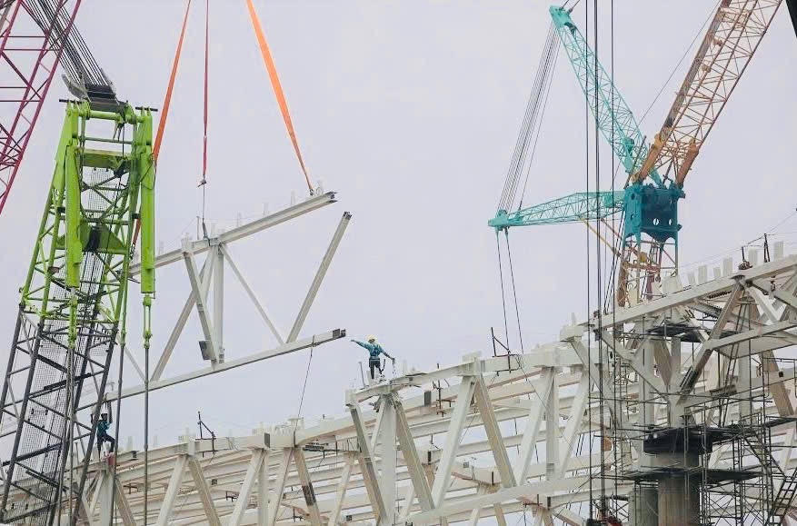 Cận cảnh quá trình lắp ghép 'trái tim' của Sân bay Long Thành nặng 32.000 tấn