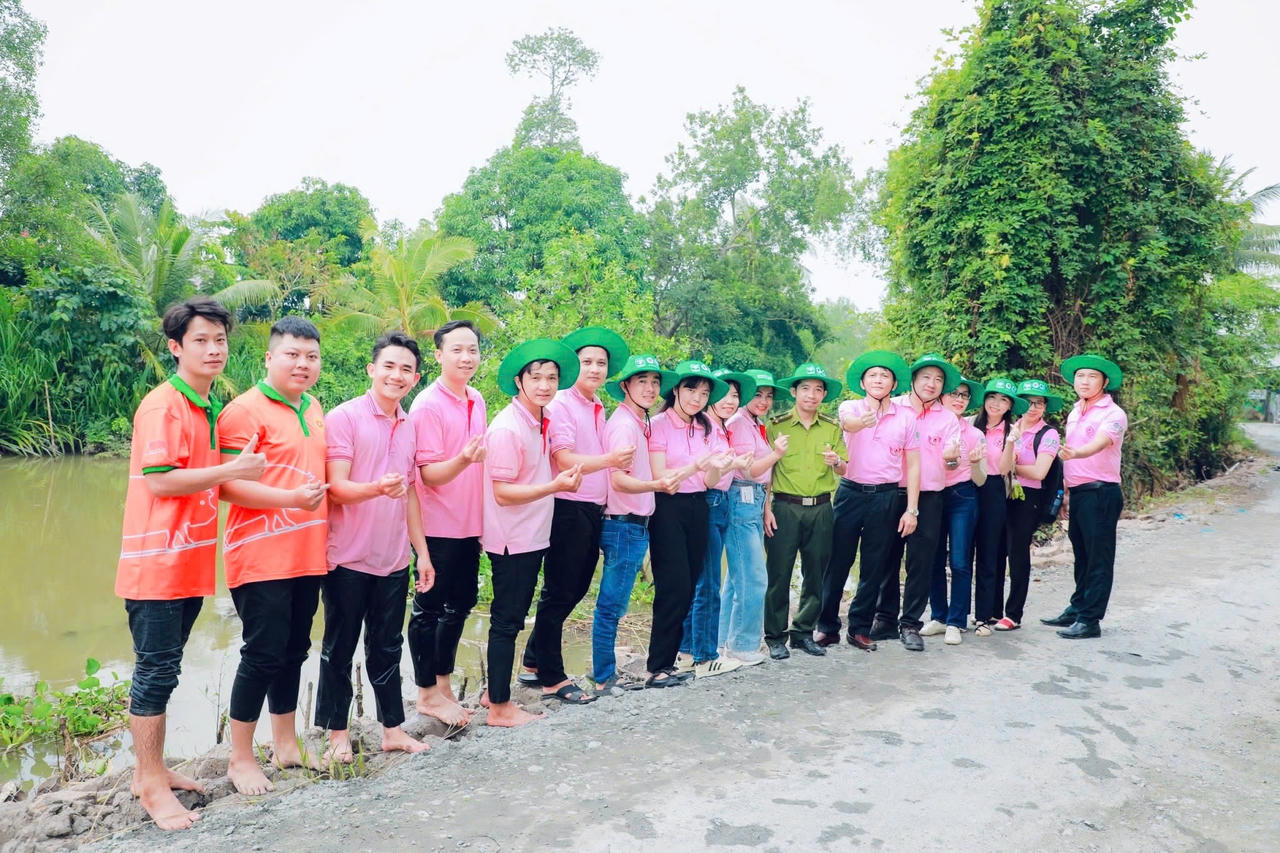 C.P. Việt Nam tiếp tục đồng hành cùng tỉnh Đồng Tháp xây kè xanh giữ đất, chống sạt lở bờ sông
