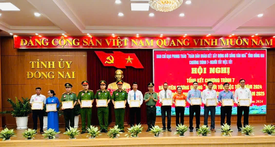 Tuyên dương 180 tấm gương người tốt việc tốt ở Đồng Nai