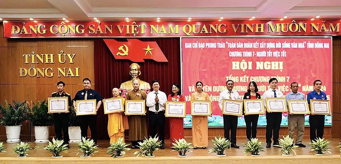 Tuyên dương 180 tấm gương người tốt việc tốt ở Đồng Nai