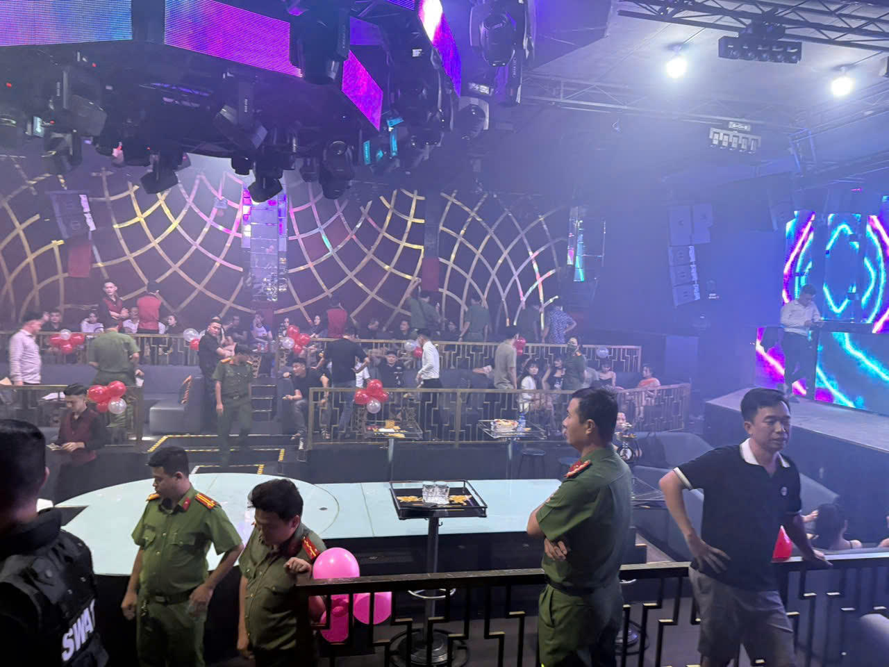 Phát hiện 42 người dương tính với ma túy trong quán bar T.H CLUB 