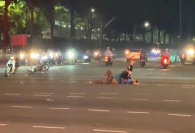 Nạn nhân bị đánh dập não trên đường ở Bình Dương đã tử vong