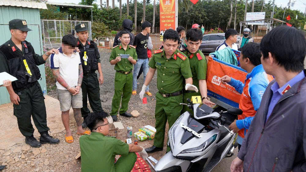 Bộ Công an khen thưởng các đơn vị phá Chuyên án 0124M tại Bình Phước 