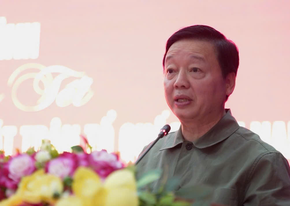 Phó Thủ tướng Trần Hồng Hà tặng quà Tết cho hộ nghèo, công nhân tại Bà Rịa - Vũng Tàu