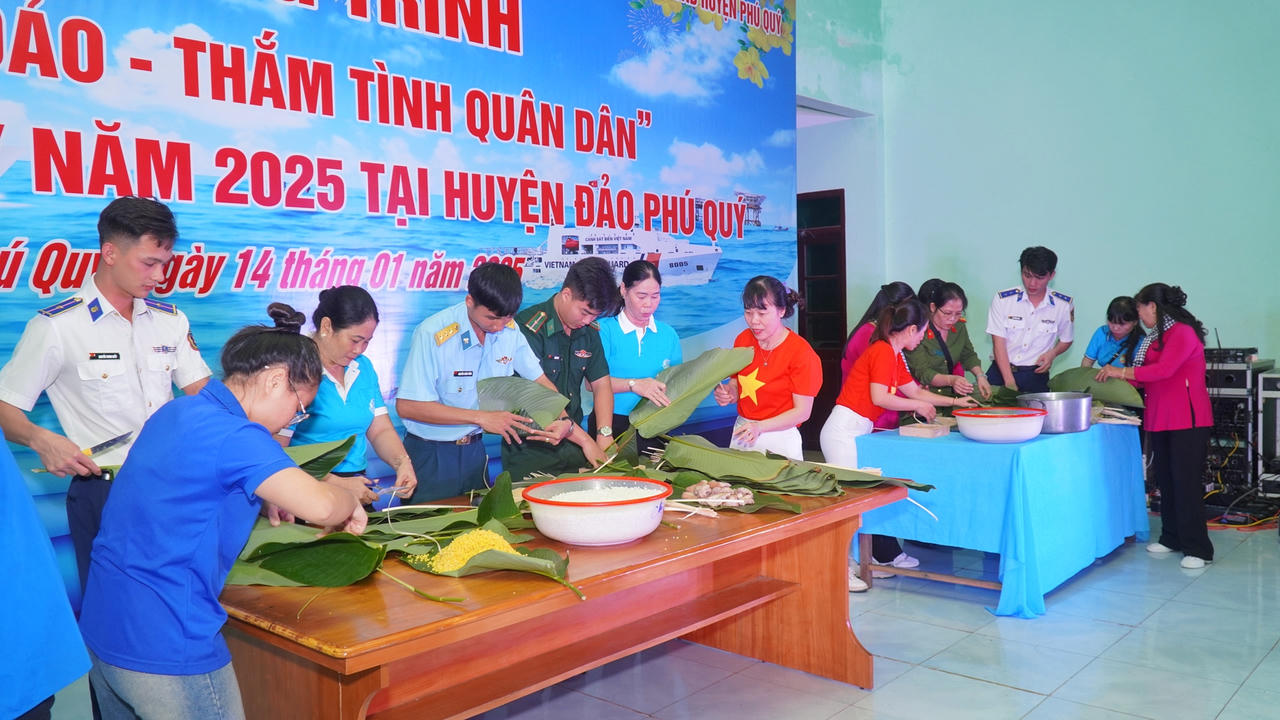 Mang mùa Xuân ra các huyện đảo tiền tiêu