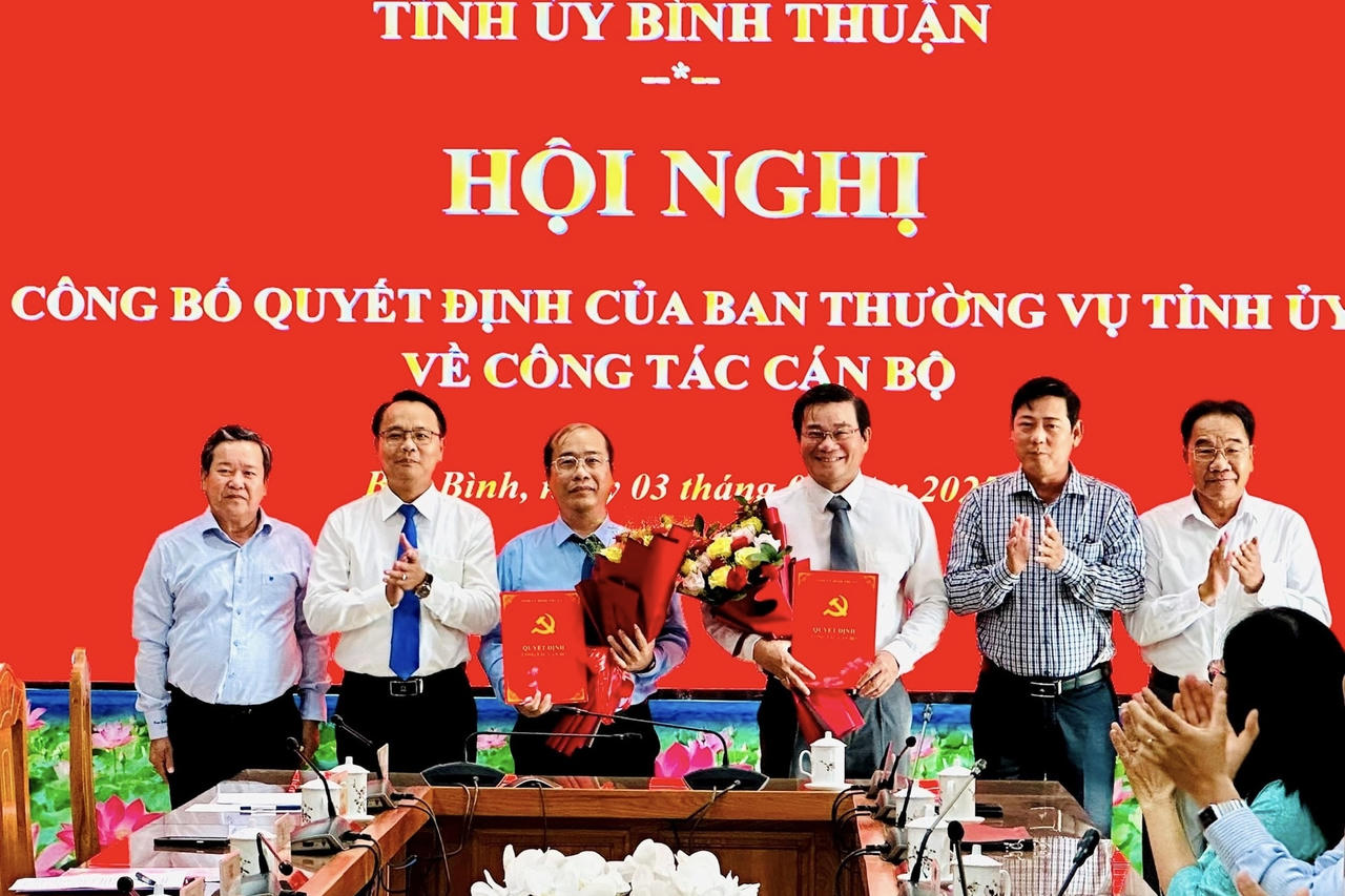 Tỉnh Bình Thuận công bố nhiều Quyết định về công tác cán bộ