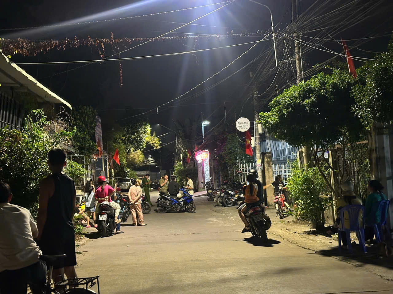 Công an xuất hiện tại khu vực nhà riêng Chủ tịch UBND huyện Long Thành 