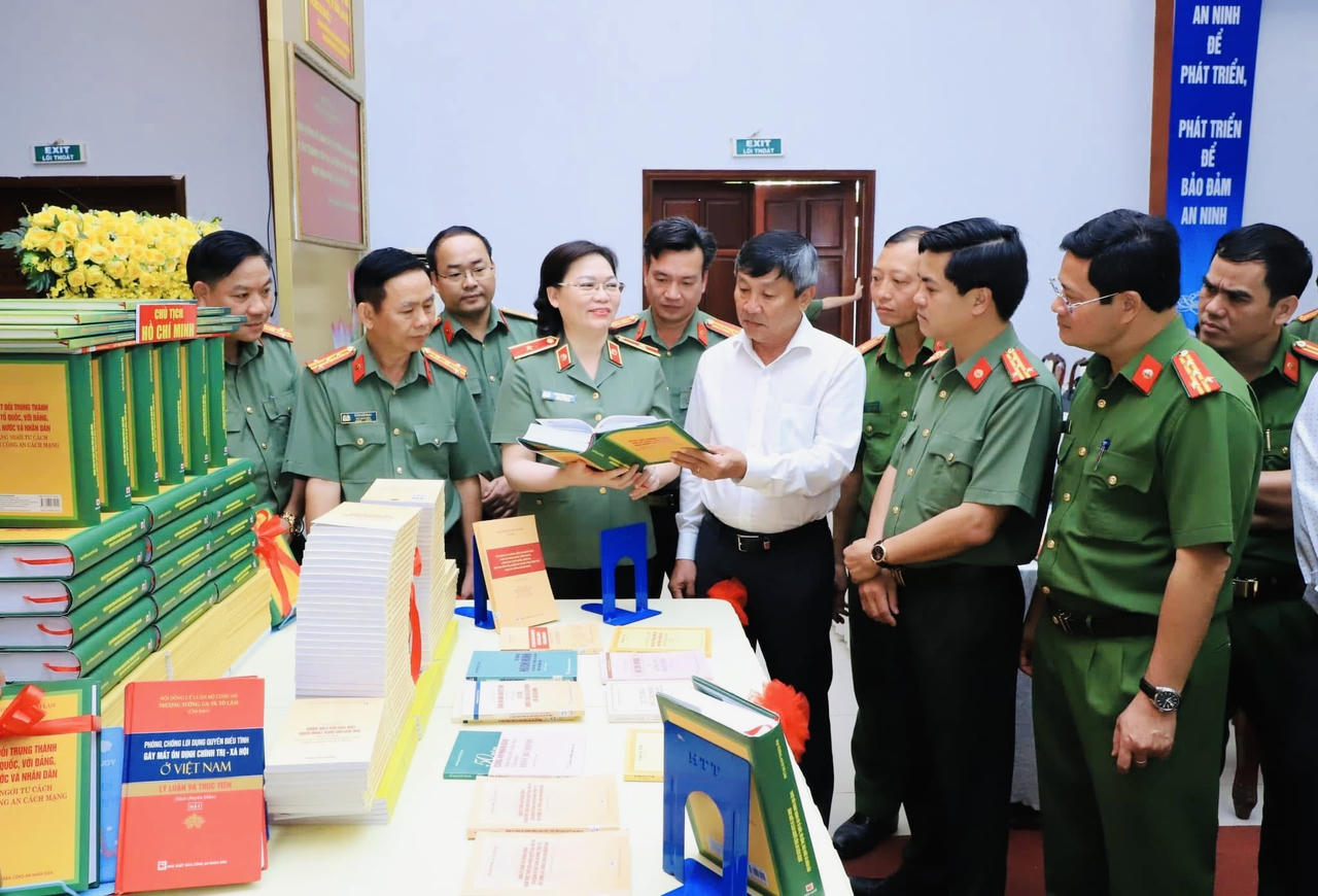 Công an tỉnh Đồng Nai tổ chức Lễ giới thiệu cuốn sách của Tổng Bí thư Tô Lâm