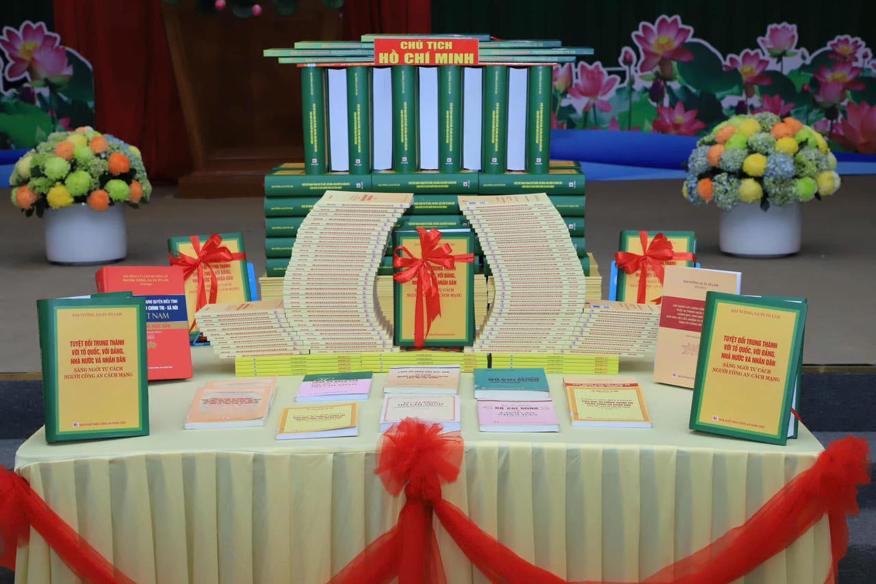 Công an tỉnh Đồng Nai tổ chức Lễ giới thiệu cuốn sách của Tổng Bí thư Tô Lâm