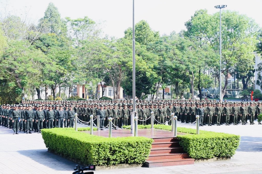Trung đoàn CSCĐ Đông Nam Bộ khai giảng khóa huấn luyện 1.450 chiến sĩ nghĩa vụ CAND năm 2025