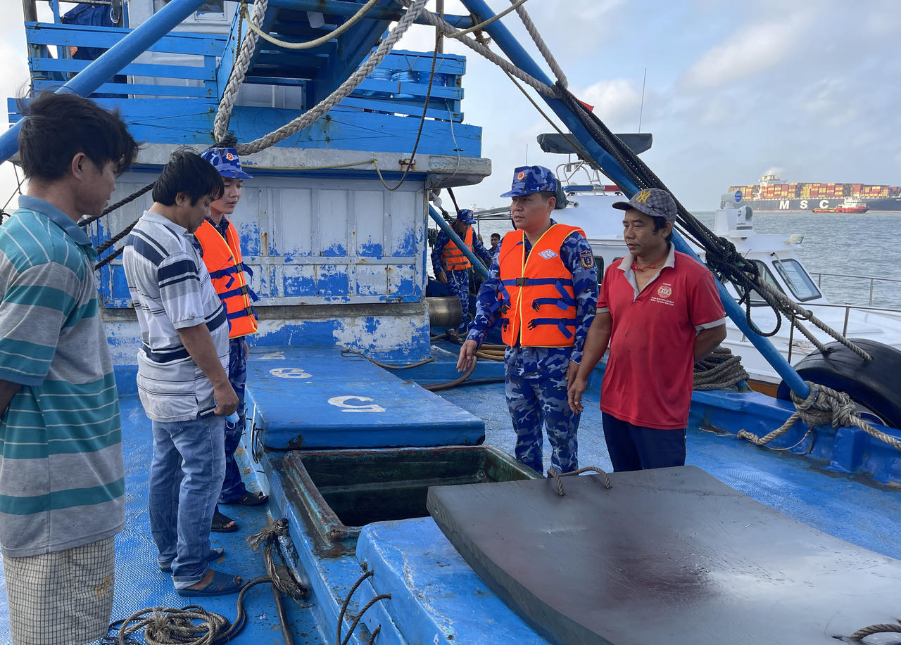 Lực lượng Bộ Tư lệnh Vùng Cảnh sát biển 3 vững vàng nơi đầu sóng, giữ bình yên biển đảo