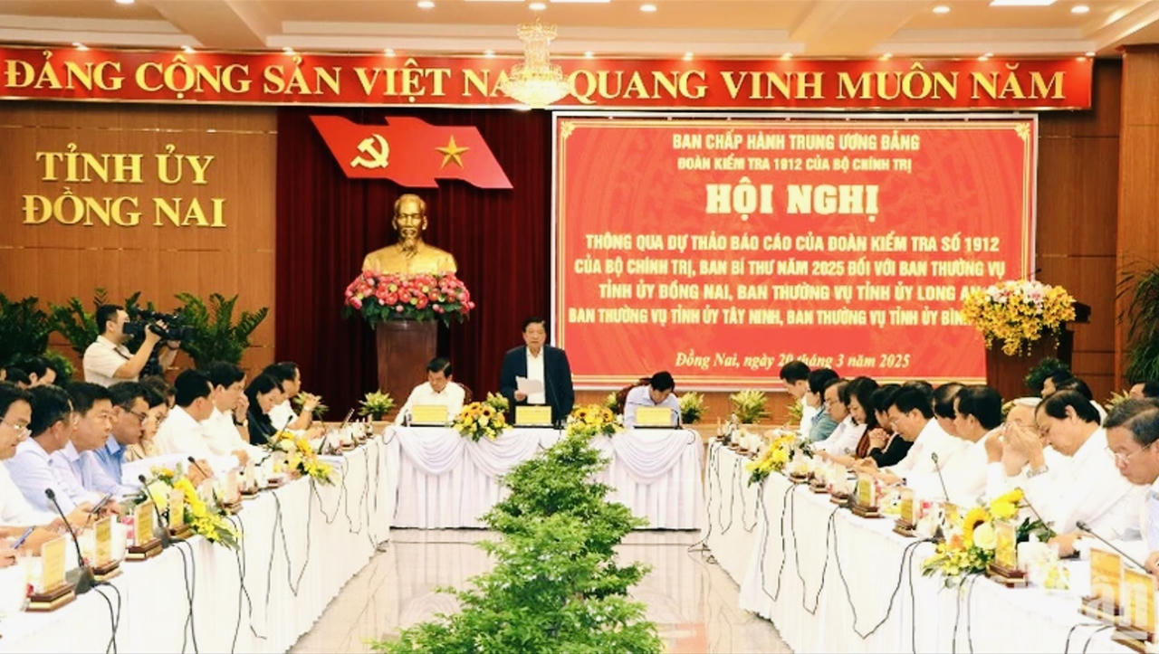 Thông qua kết quả kiểm tra của Bộ Chính trị với 4 tỉnh phía Nam