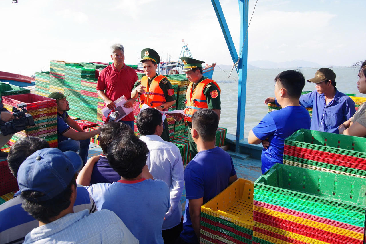 Lá chắn giữa trùng khơi Đông Nam Tổ quốc