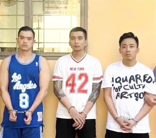 Khởi tố 5 đối tượng trong vụ con chủ mưu cướp 2 triệu USD của mẹ đẻ