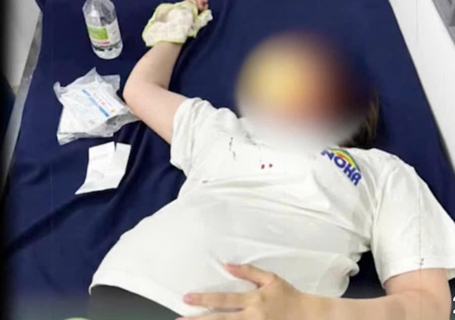 Công an vào cuộc vụ trẻ con giành đồ chơi khiến cho một người phụ nữ mang bầu 8,5 tháng bị đánh ngất xỉu