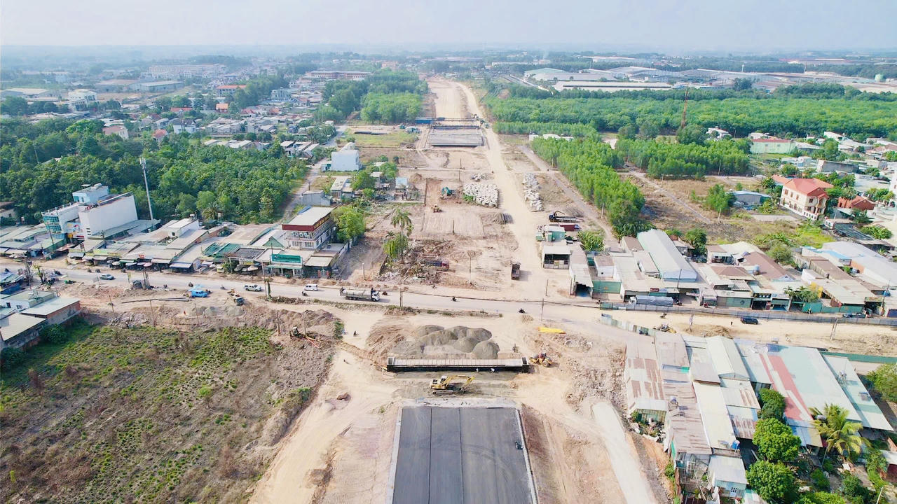 Cao tốc Biên Hòa - Vũng Tàu nguy cơ trễ hẹn vì vướng mặt bằng