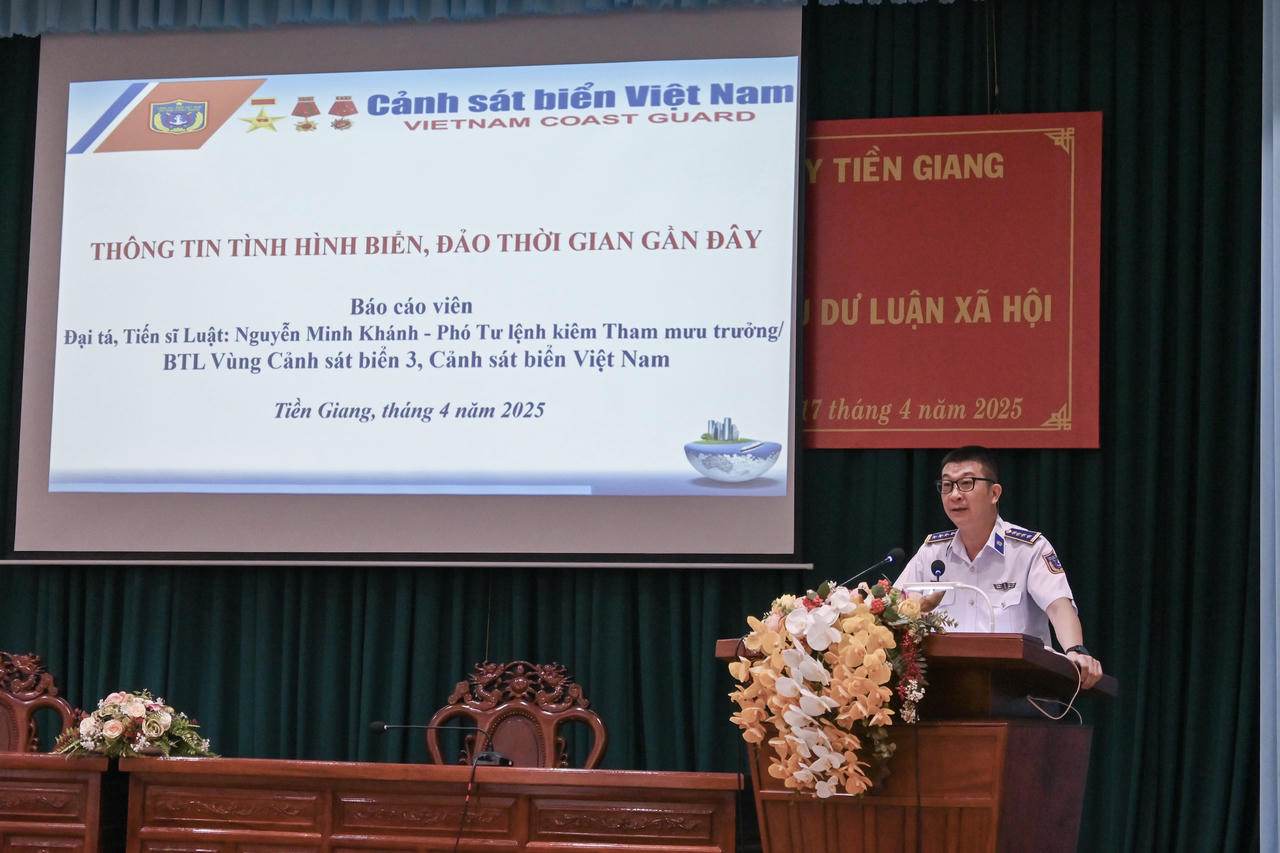 Bộ Tư lệnh Vùng Cảnh sát biển 3 tuyên truyền biển, đảo tại tỉnh Tiền Giang