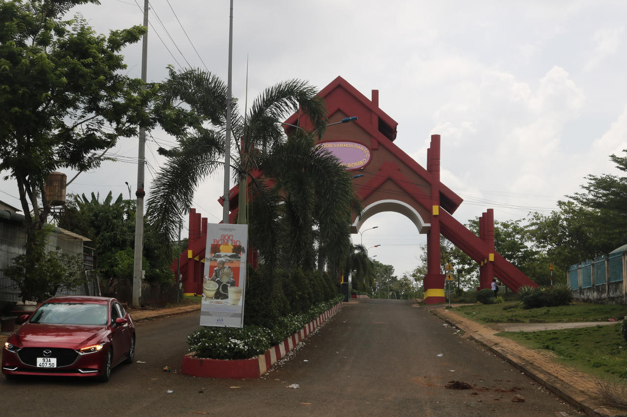 Từ nhịp chày kháng chiến đến tiếng máy nông thôn mới