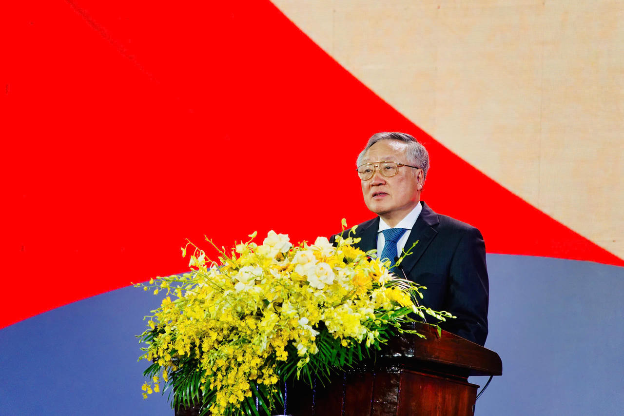 Phó Thủ tướng thường trực Nguyễn Hòa Bình dự Lễ kỷ niệm 50 năm ngày giải phóng Bình Thuận