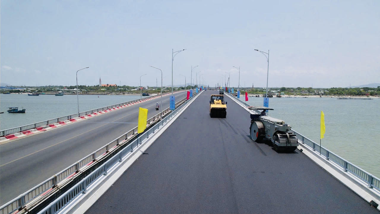 Loạt công trình khởi công, khánh thành dịp kỷ niệm 50 năm thống nhất đất nước 