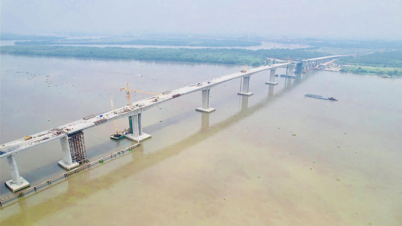 Loạt công trình khởi công, khánh thành dịp kỷ niệm 50 năm thống nhất đất nước 