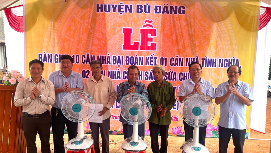 Bình Phước phấn đấu hoàn thành 765 căn nhà xóa nhà tạm trước dịp 30/4