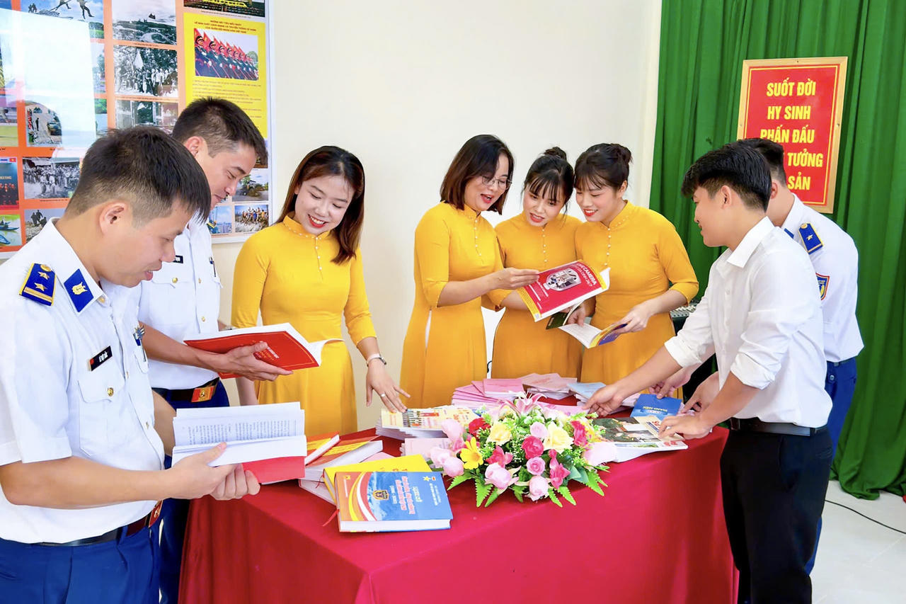 Bộ Tư lệnh Vùng Cảnh sát biển 3 hưởng ứng Ngày sách và văn hóa đọc Việt Nam năm 2025