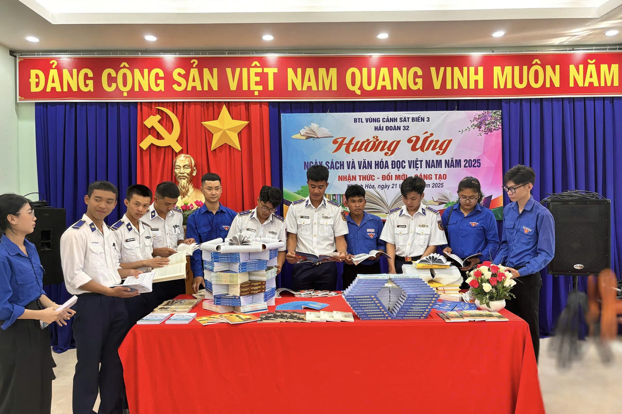 Bộ Tư lệnh Vùng Cảnh sát biển 3 hưởng ứng Ngày sách và văn hóa đọc Việt Nam năm 2025