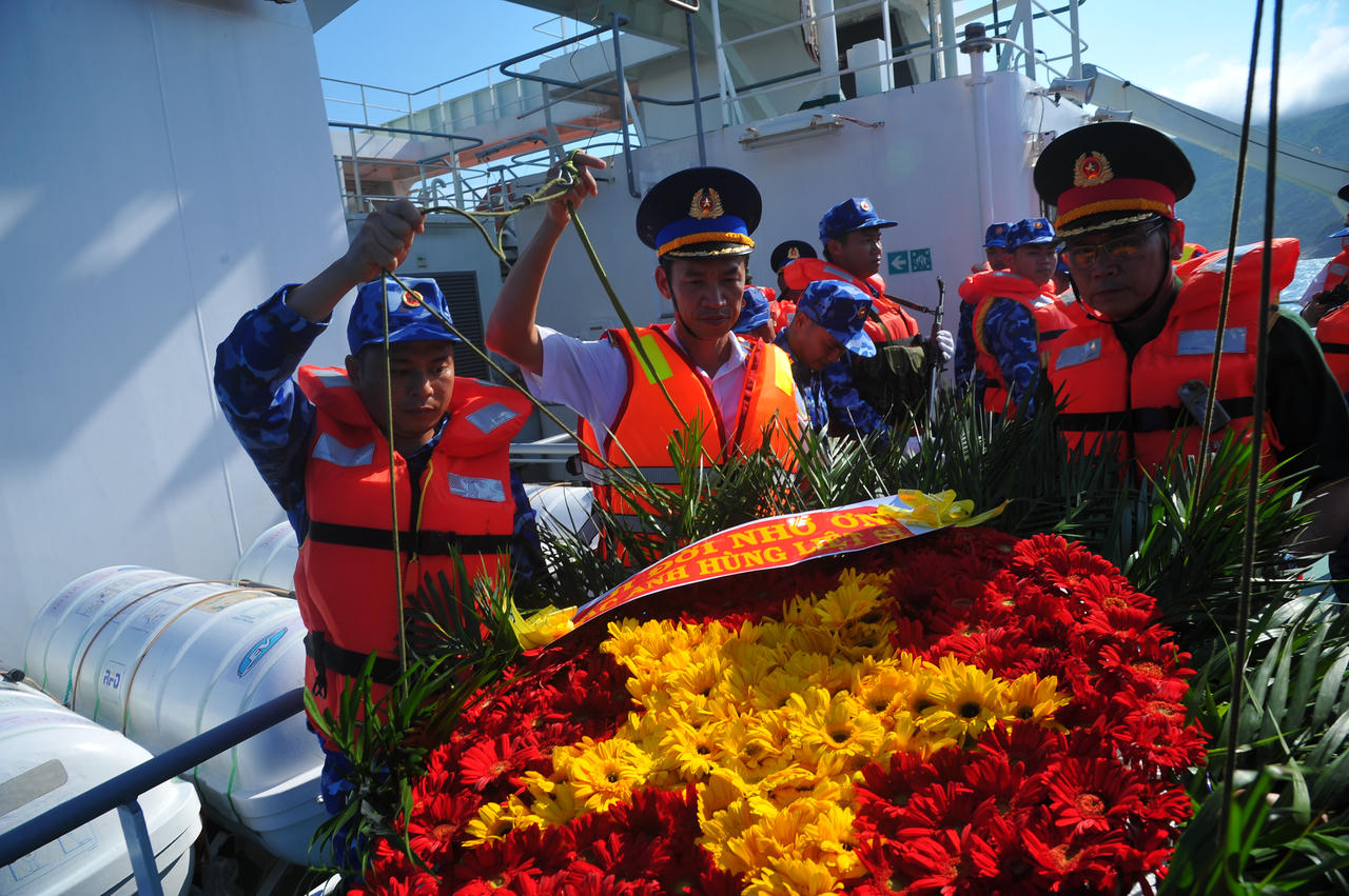 Lễ tưởng niệm các Anh hùng liệt sĩ Bến tàu không số Vũng Rô