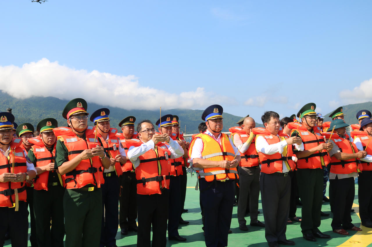 Lễ tưởng niệm các Anh hùng liệt sĩ Bến tàu không số Vũng Rô