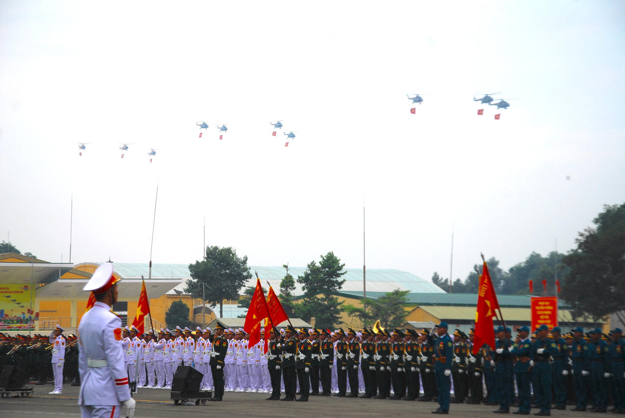 Không quân Việt Nam tích cực luyện tập trước thềm Đại lễ 30/4