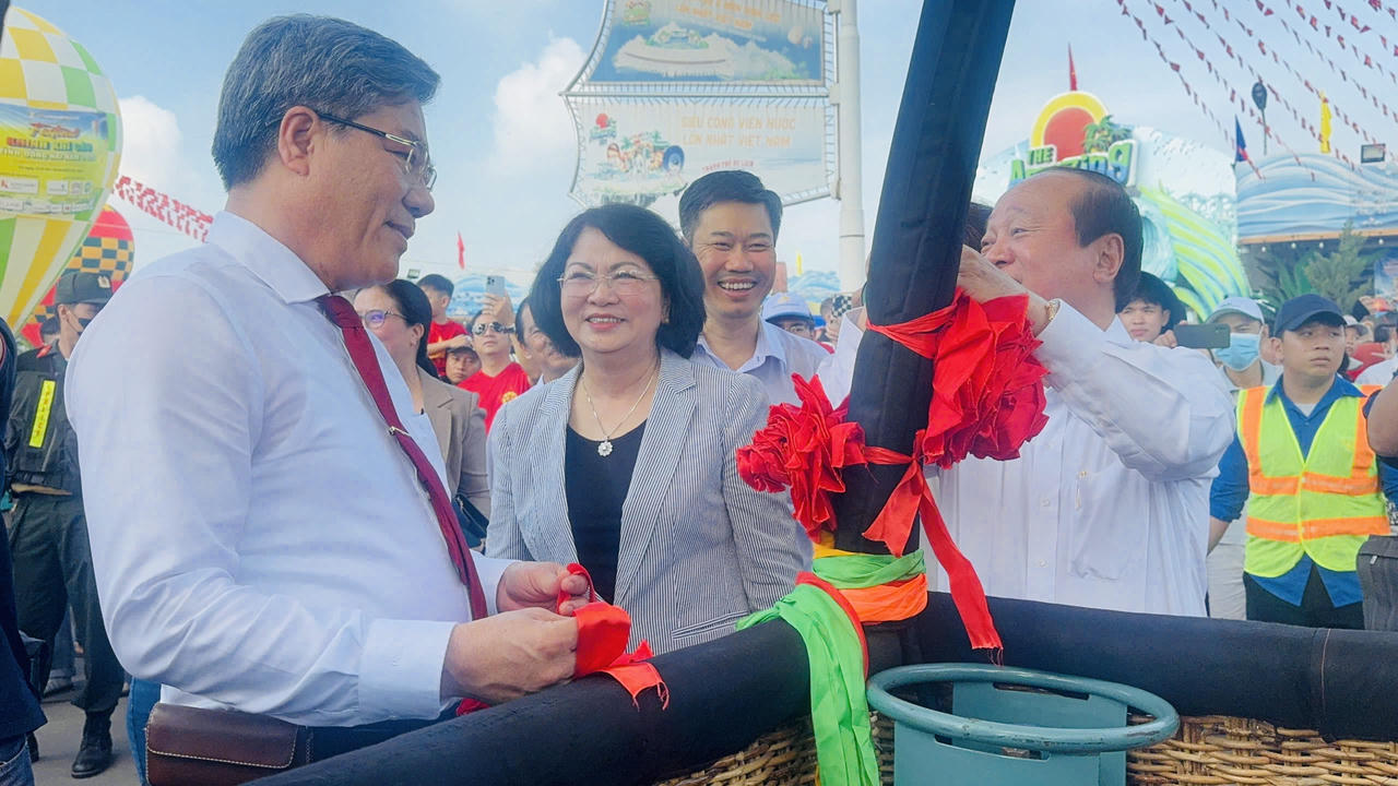 Đồng Nai rực rỡ sắc màu Festival Khinh khí cầu 2025