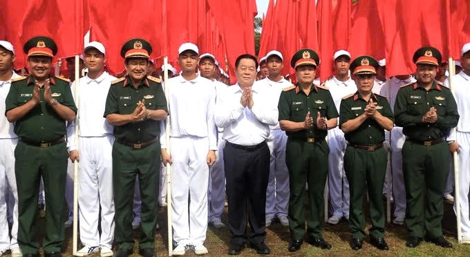 Trưởng ban Tuyên giáo và Dân vận Trung ương thăm, động viên lực lượng tham gia diễu binh