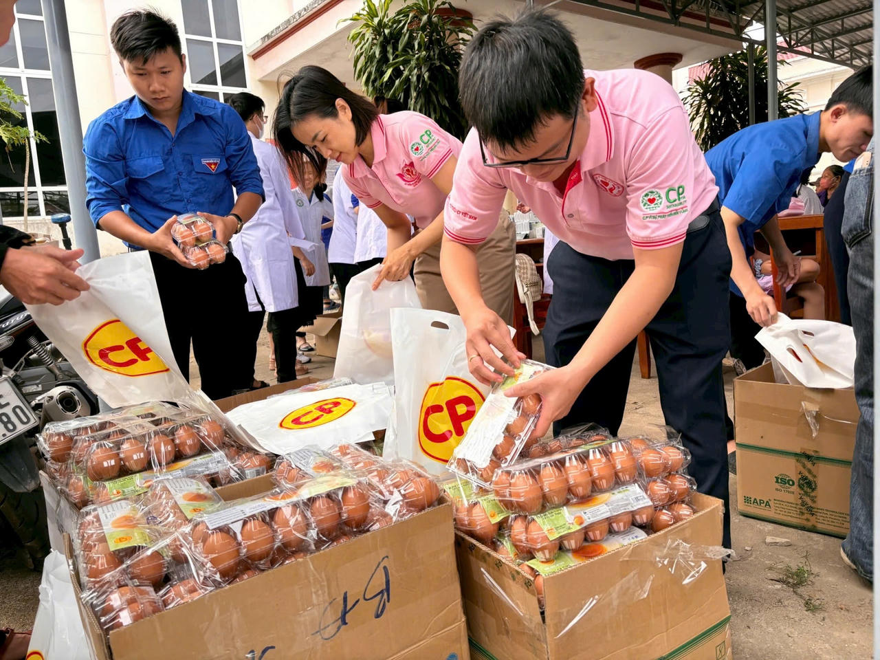 “Hành trình thầy thuốc trẻ, tình nguyện vì sức khỏe cộng đồng 2025” đến với 8 tỉnh, thành