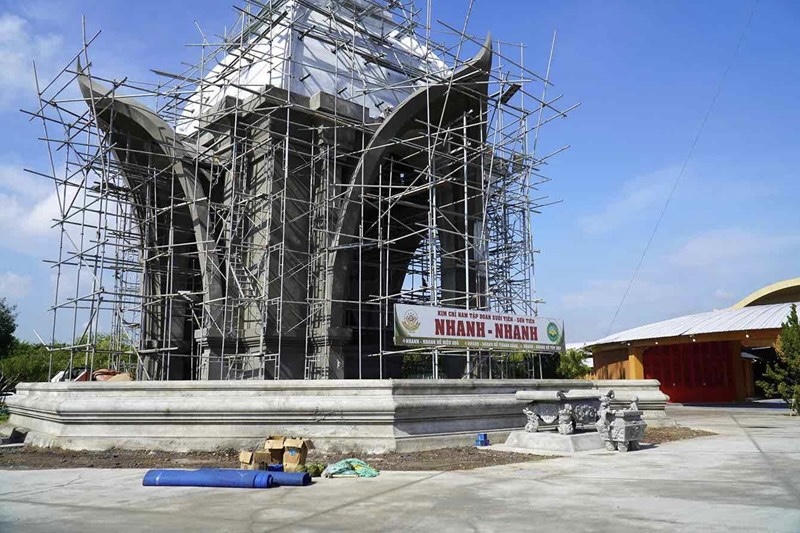 Sập giàn giáo trong Khu du lịch Sơn Tiên, 2 công nhân tử vong 