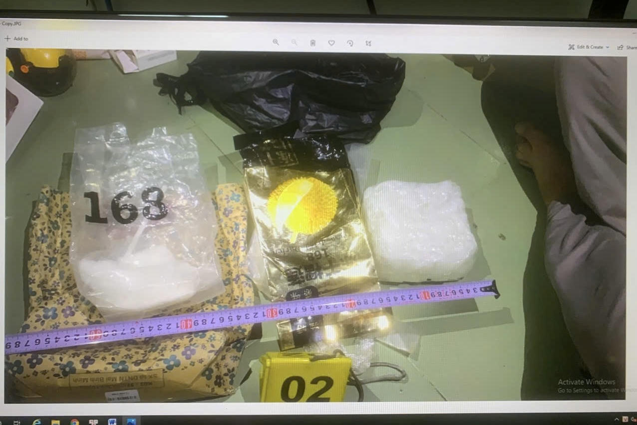 Tạm giữ đối tượng mua bán gần 2 kg ma túy đá ở Đồng Nai