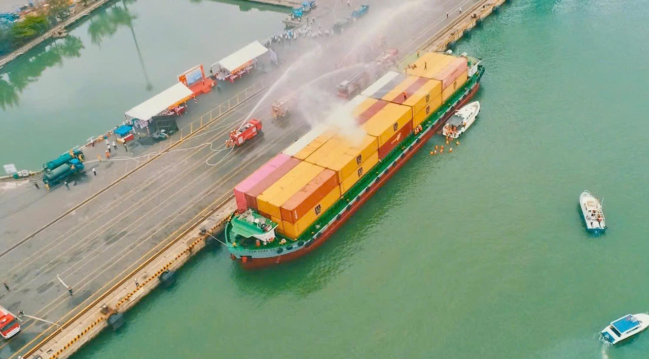 Diễn tập phương án chữa cháy, cứu nạn, cứu hộ tại Cụm Tân Cảng Cái Mép