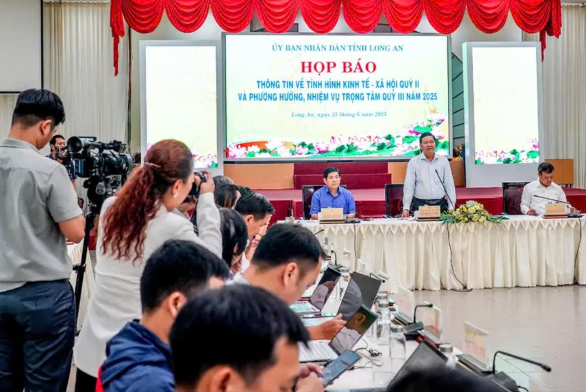 Nhiều địa phương khu vực Đông Nam Bộ hỗ trợ cán bộ sau sáp nhập