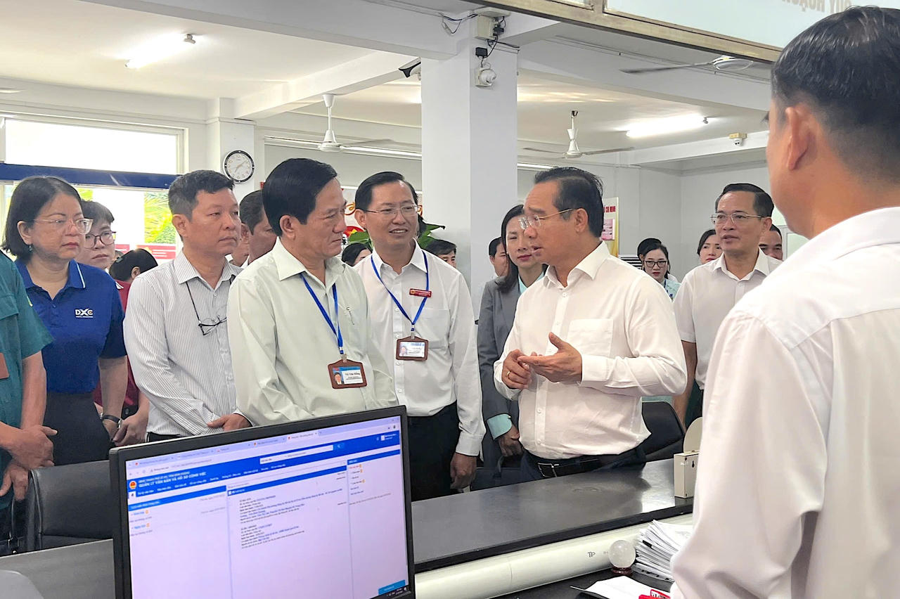 Chủ tịch UBND TP HCM Nguyễn Văn Được khảo sát tại phường Dĩ An