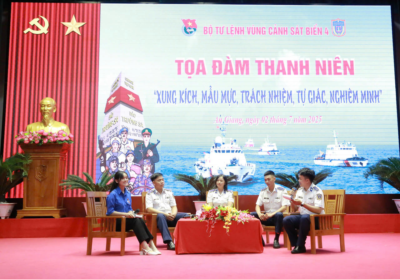 Đoàn viên, Hội viên tích cực tham gia phát biểu, trao đổi, thể hiện chính kiến tại Buổi tọa đàm