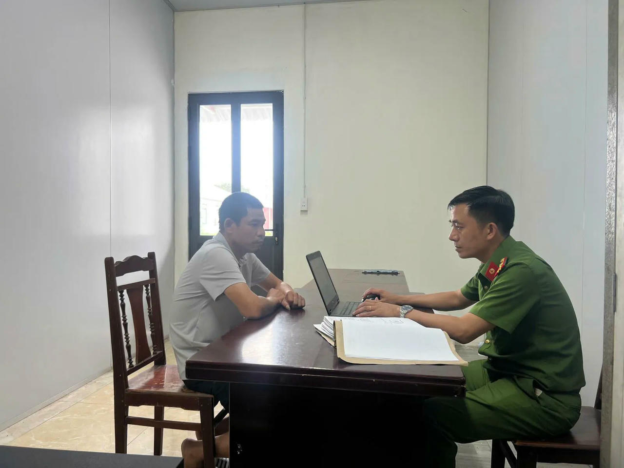 1 đối tượng làm việc tại Cơ quan Công an tỉnh Hưng Yên