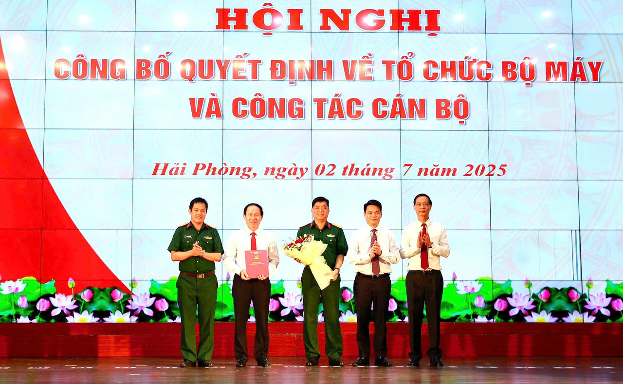 Ông Lê Tiến Châu, Uỷ viên Trung ương Đảng<editorjs-spell  data-spell=