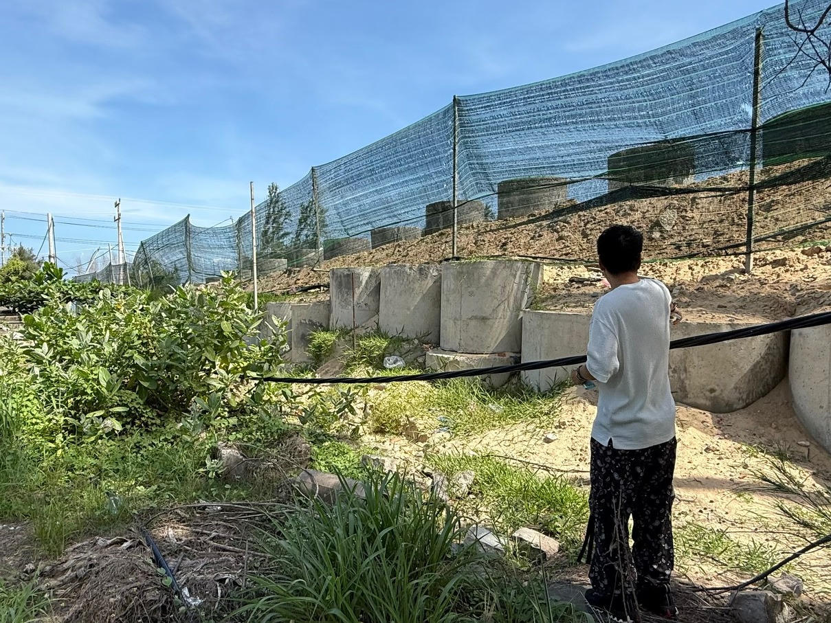 Nghi án hàng rào đá 42m bên bờ biển Kê Gà bị cố ý hủy hoại