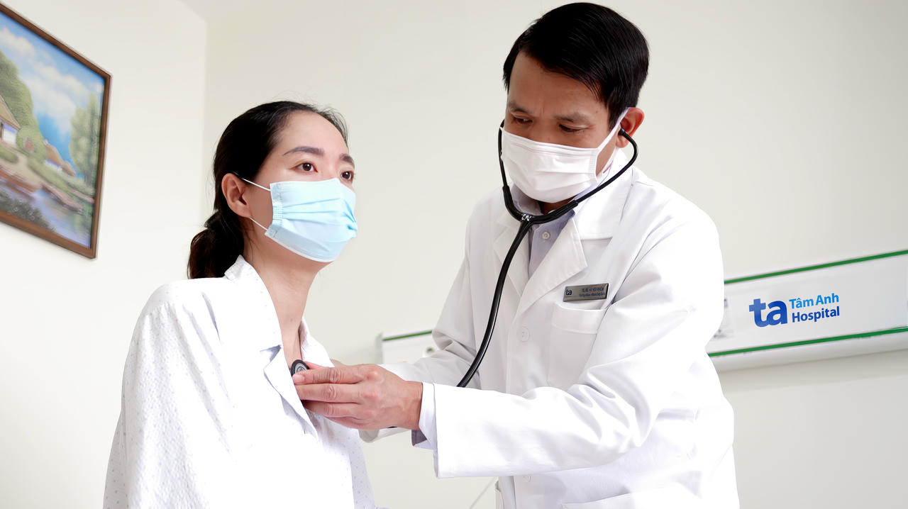 Một bệnh nhân phát hiện ung thư sớm nhờ chụp CT Somatom Force VB30, khỏe mạnh sau phẫu thuật, tái khám tại Bệnh viện Đa khoa Tâm Anh Hà Nội. Ảnh: BVCC.