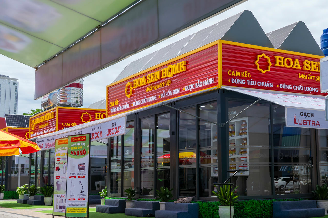 Mô hình container trưng bày sản phẩm của Hoa Sen Home gây ấn tượng tại Đà Nẵng 