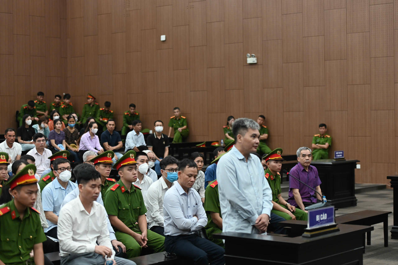 Vụ Tập đoàn Phúc Sơn: Xuất hiện tình tiết mới, thay vì tuyên án, tòa quay lại phần xét hỏi