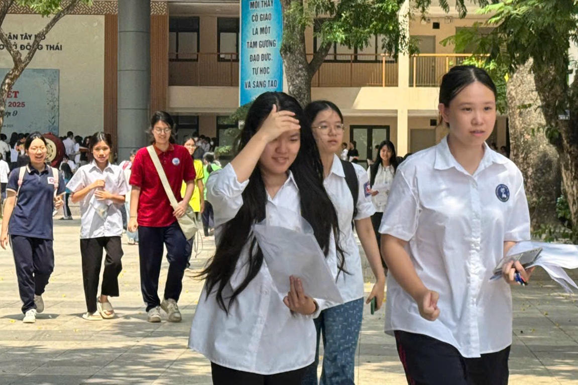 Điểm chuẩn lớp 10 chuyên ở Hà Nội, cao nhất gần 43 điểm